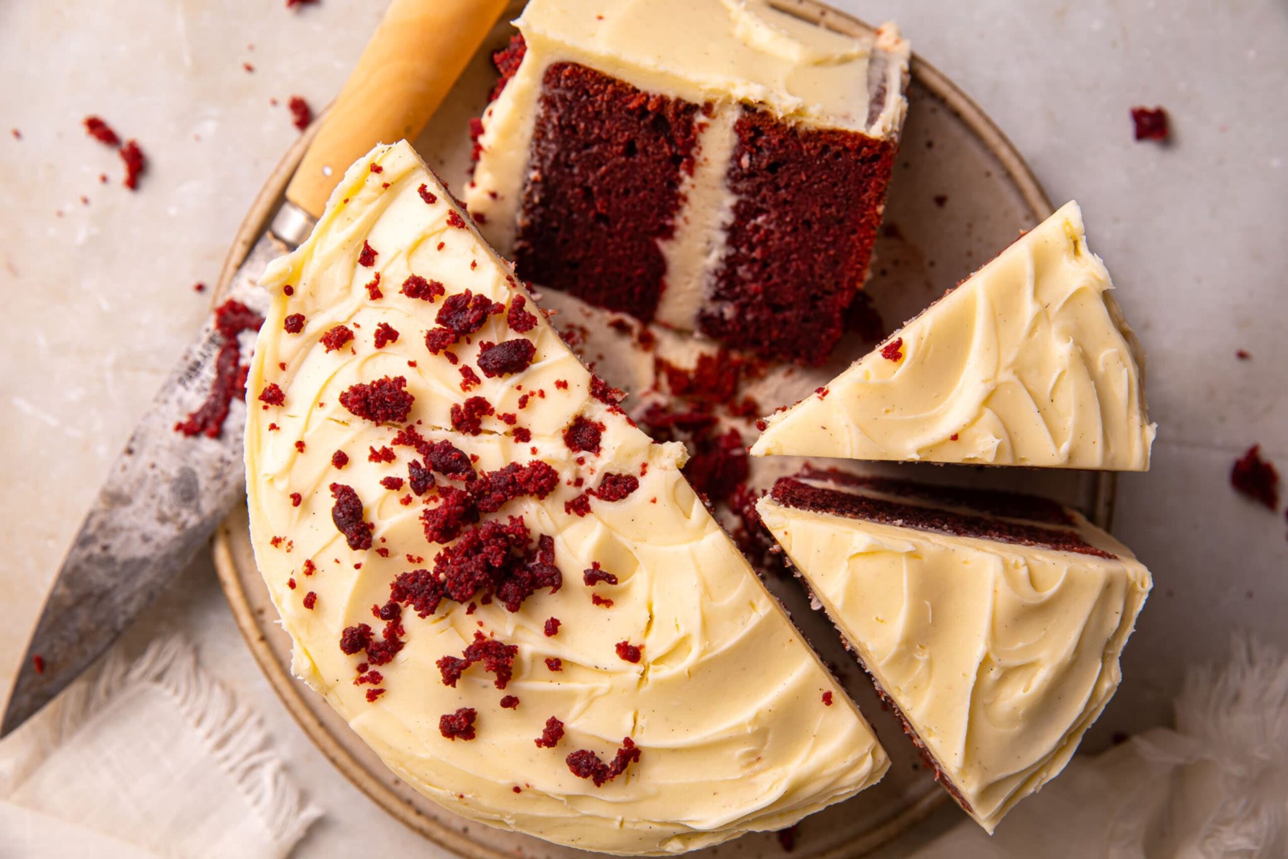 طرز تهیه کیک ردولوت با لبو + 16 ترفند مخملی شدن کیک ردولوت یلدایی