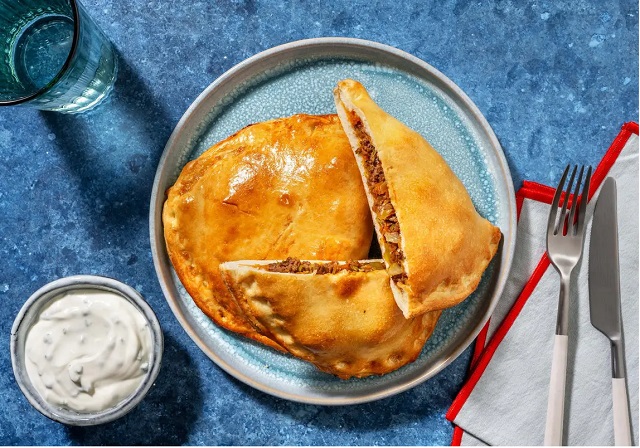 مراحل طرز تهیه پیراشکی میگو ساده