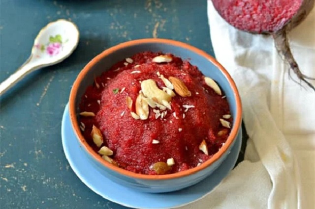 مراحل طرز تهیه حلوا لبو با شیر بدون آرد