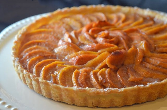 طرز تهیه تارت خرمالو در یک نگاه