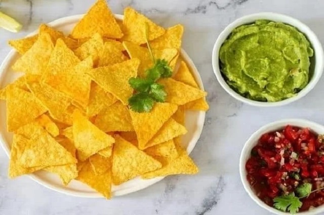 نکات مهم در طرز تهیه چیپس ذرت به روش کارخانهای نکات مهم در طرز تهیه چیپس ذرت به روش کارخانهای