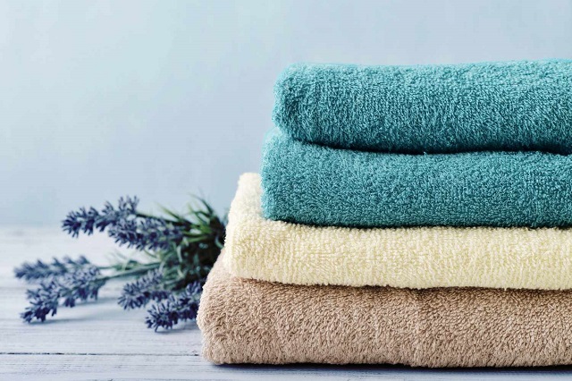 چرا حوله‌ها بیشتر بوی بد می‌گیرن؟