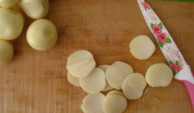 مراحل طرز تهیه ترشی موسیر با موسیر تازه مراحل طرز تهیه ترشی موسیر با موسیر تازه