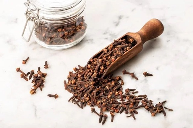 چای میخک چیست و چرا باید در برنامه غذایی ما باشد؟