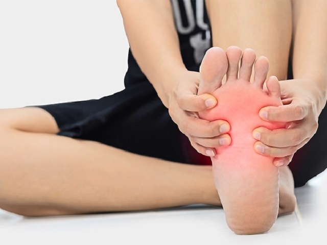 برای سوزش کف پا ناشی از غلظت خون و چربی چه بخوریم؟