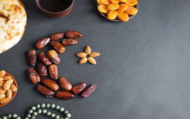 مکملها و کنار غذای سحری مکملها و کنار غذای سحری