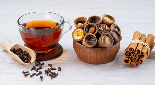 طرز تهیه دمنوش میخک و دارچین برای لاغری سریع شکم و پهلو