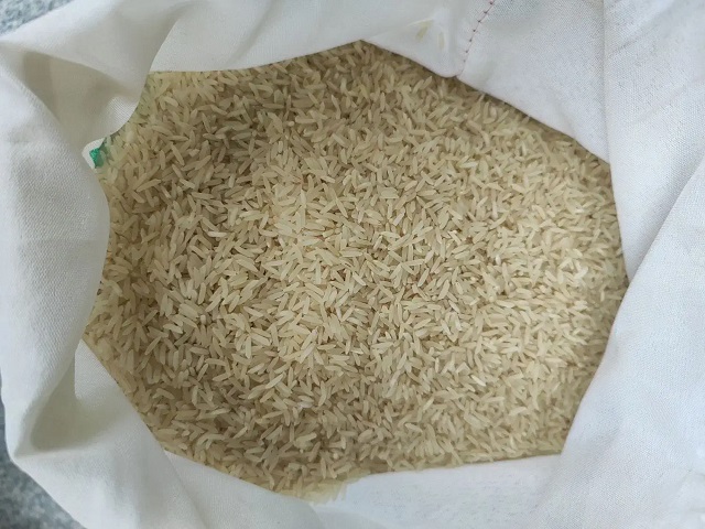 راهنمای خرید برنج هاشمی کهنه و پارساله؛ مزایا و تفاوت پخت