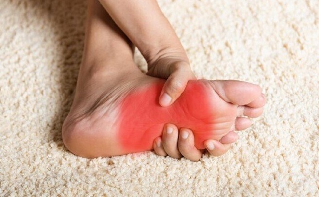 تاثیر کاهش مصرف قند و کربوهیدرات بر سوزش پای دیابتی