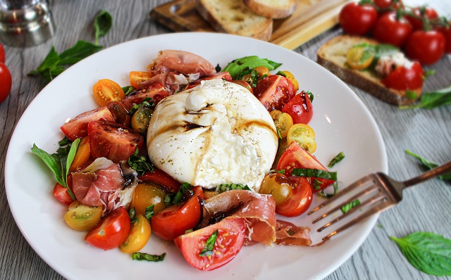 کاربردهای پنیر بوراتا در آشپزی