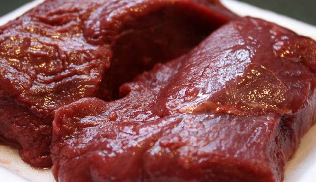 خواص گوشت شترمرغ برای زنان باردار 