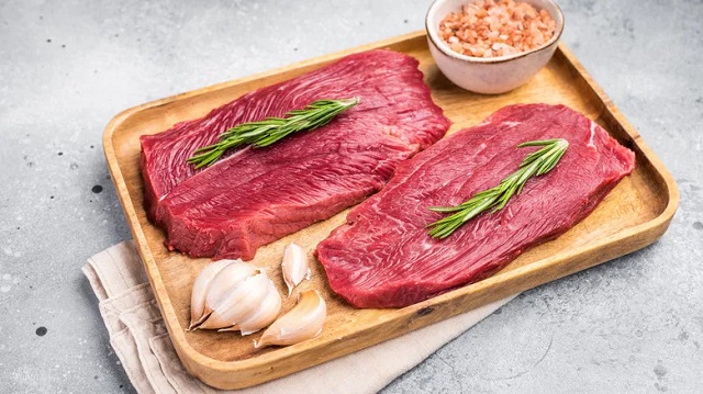 تفاوت خواص گوشت شترمرغ با گوشت مرغ و بوقلمون 