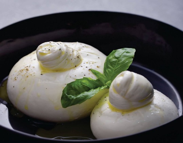 نکات تکمیلی و حرفه ای تهیه پنیر بوراتا ایتالیا