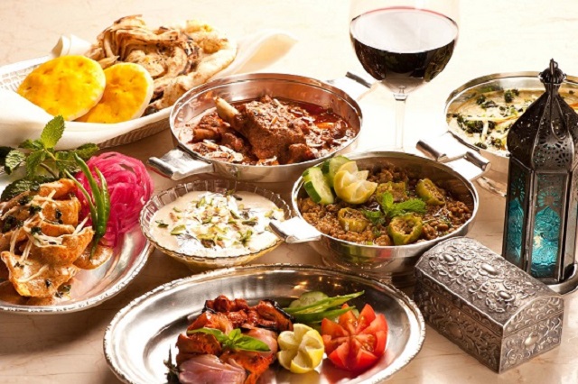 مواد غذایی که در سحری باید از آنها پرهیز کرد مواد غذایی که در سحری باید از آنها پرهیز کرد