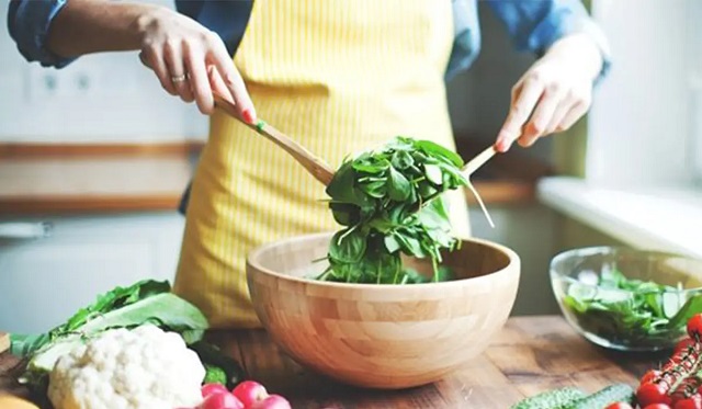 رژیم غذایی مناسب برای تنبلی تخمدان رژیم غذایی مناسب برای تنبلی تخمدان