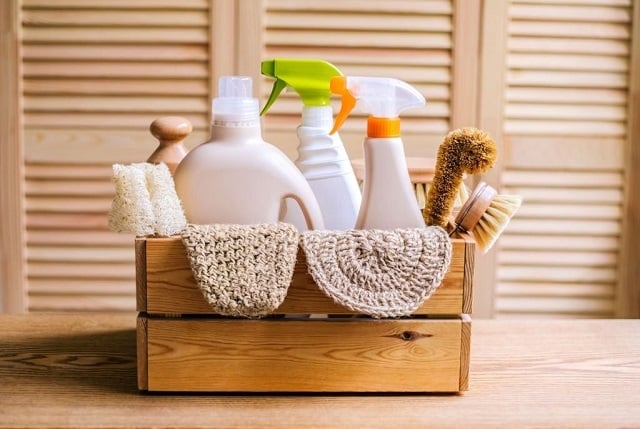 مقایسه دامستوس و وایتکس از نظر بهداشتی؛ کدام یک میکروبکش بهتری است؟ مقایسه دامستوس و وایتکس از نظر بهداشتی؛ کدام یک میکروبکش بهتری است؟