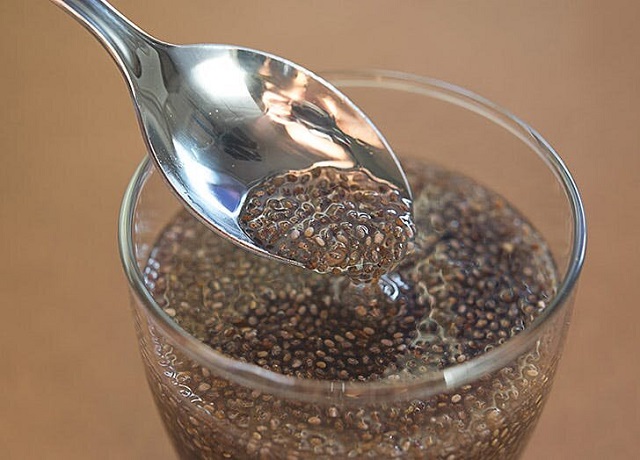 نکات ایمنی برای خیساندن و مصرف دانه چیا نکات ایمنی برای خیساندن و مصرف دانه چیا