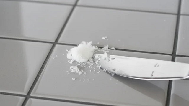 نکات تکمیلی برای پاک کردن شمع از روی سرامیک نکات تکمیلی برای پاک کردن شمع از روی سرامیک