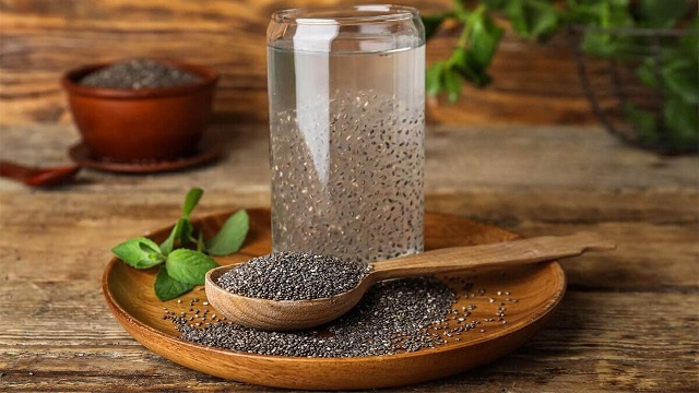 روش صحیح شستن دانههای چیا روش صحیح شستن دانههای چیا