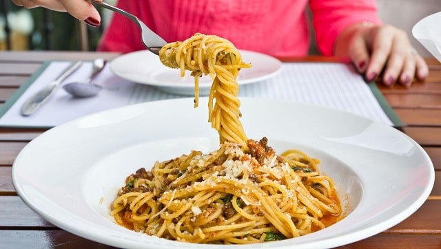 چه ساعاتی در شب نباید ماکارانی و برنج مصرف کرد؟ چه ساعاتی در شب نباید ماکارانی و برنج مصرف کرد؟