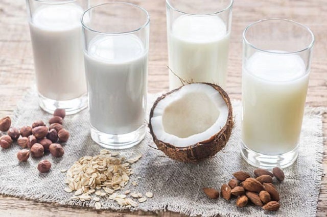شیر گیاهی چیست و از چه موادی تشکیل شده است؟ شیر گیاهی چیست و از چه موادی تشکیل شده است؟
