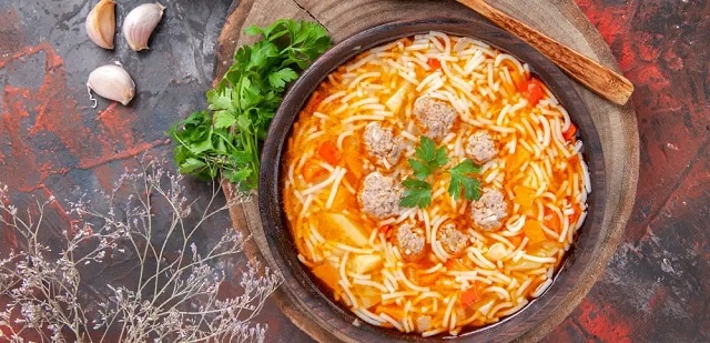 بهترین ترکیب رشته با مرغ، قارچ یا سبزیجات؛ چه رشتهای رو در چه سوپی بریزیم؟ بهترین ترکیب رشته با مرغ، قارچ یا سبزیجات؛ چه رشتهای رو در چه سوپی بریزیم؟