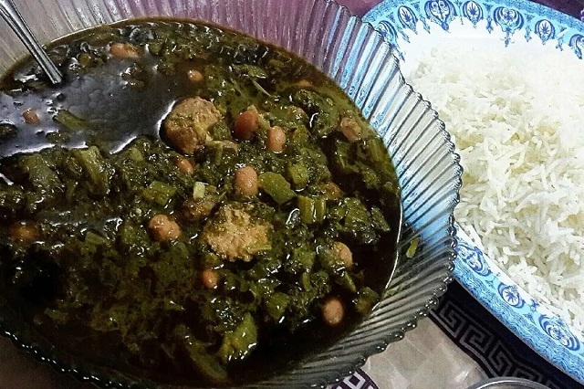خورش کرفس؛ یک غذای ایرانی موثر برای کاهش فشار خون خورش کرفس؛ یک غذای ایرانی موثر برای کاهش فشار خون