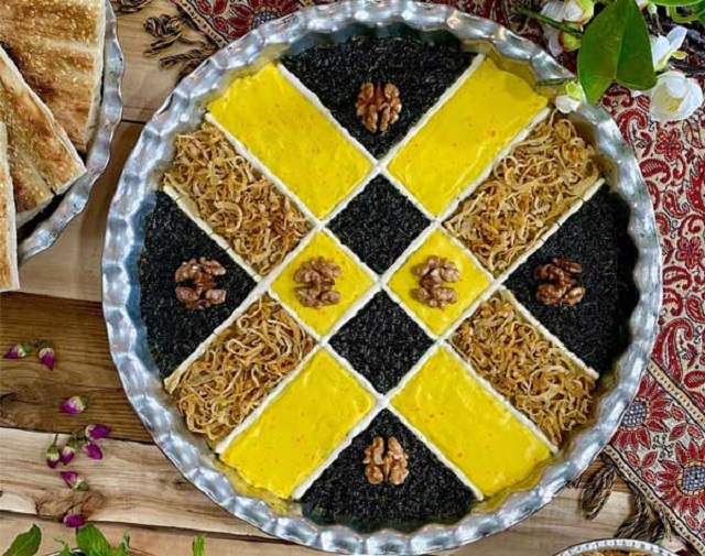 تزیین حلیم بادمجان