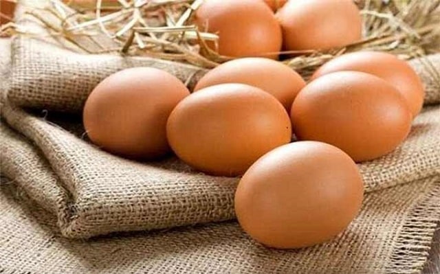 خطرات احتمالی تخم‌ مرغ محلی چیست؟