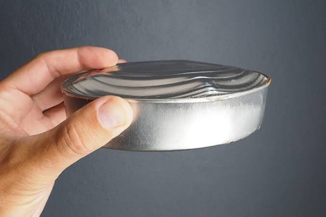 بادکردگی قوطی تن ماهی نشانه چیست؟ بادکردگی قوطی تن ماهی نشانه چیست؟