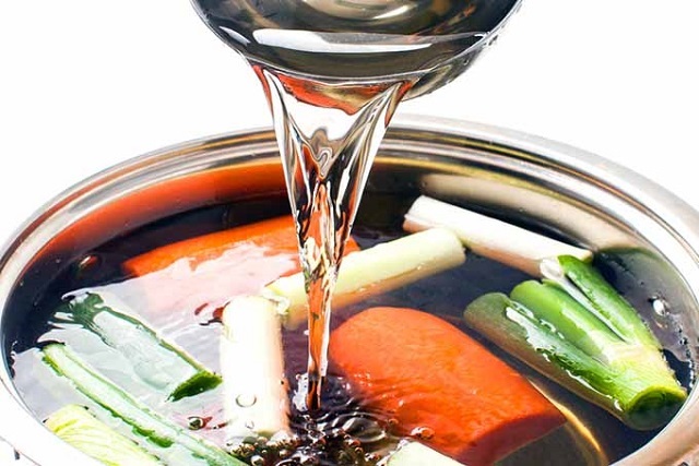 عصاره سبزیجات چیست و چه طعمی به غذا می‌دهد؟
