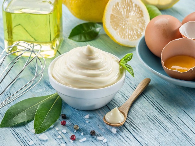 برای درمان مسمومیت با سس مایونز چه کنیم؟