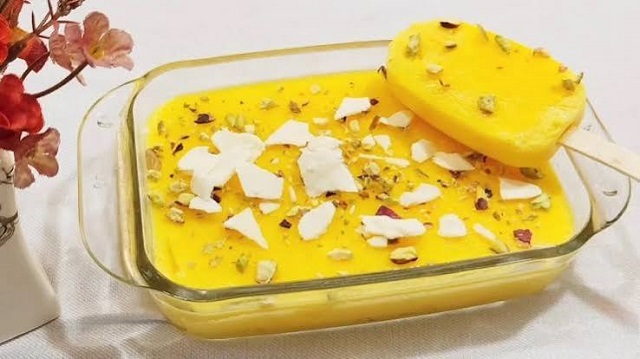 بستنی باز شده تا چه مدت در فریزر سالم می‌ماند؟